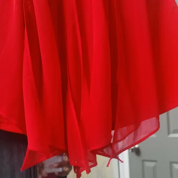 VENUS Vibrant Red Sleeveless Blouse W/ Fringe - Picture 5 of 7